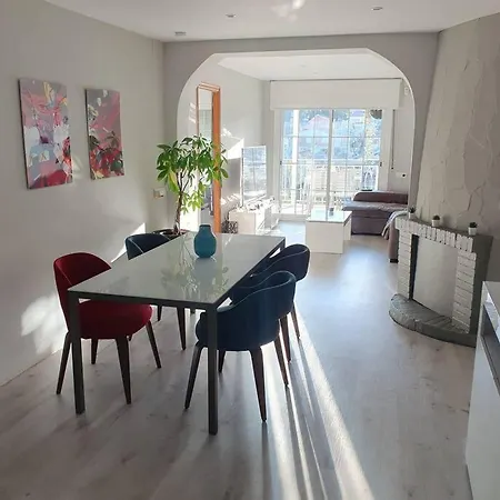 Alojamiento Con Piscina Privada * Cunit